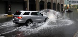 Lái xe qua đường ngập nước và phòng chống khi ngập nước